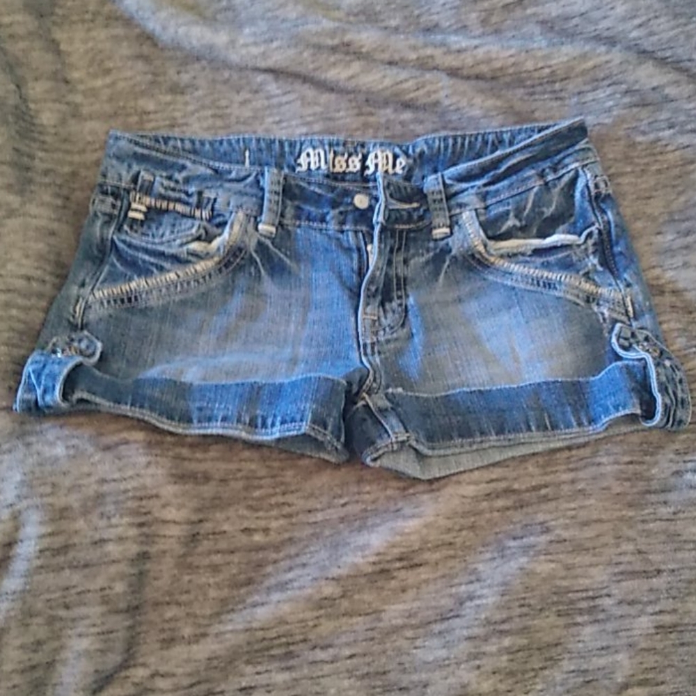 Miss me shorts size 28